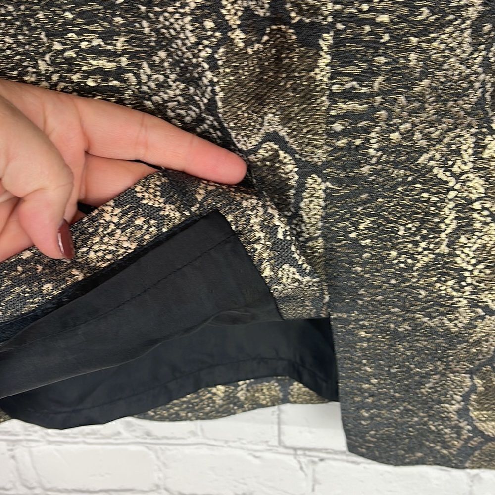 Worthington Snake Skin Print Gold and Black Skirt Size 14 - Picture 4 of 6